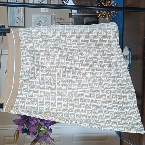 NWT Pull & Bear 100% Cotton Logo Print Mini Skirt. Size S - Picture 12 of 15